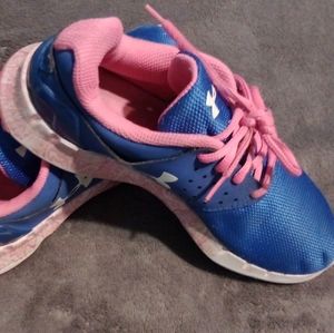 UNDER ARMOUR Size 4Y
